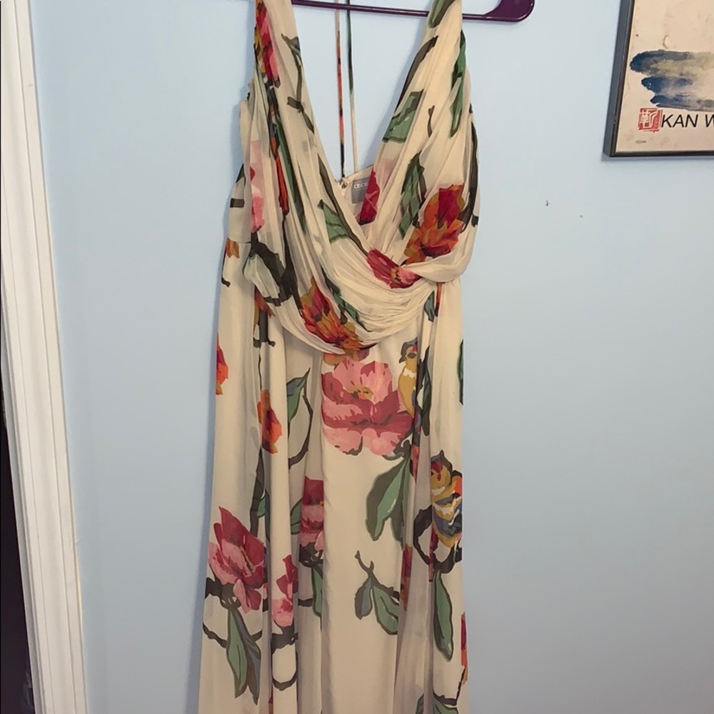 Long floral formal dress. Very flowy